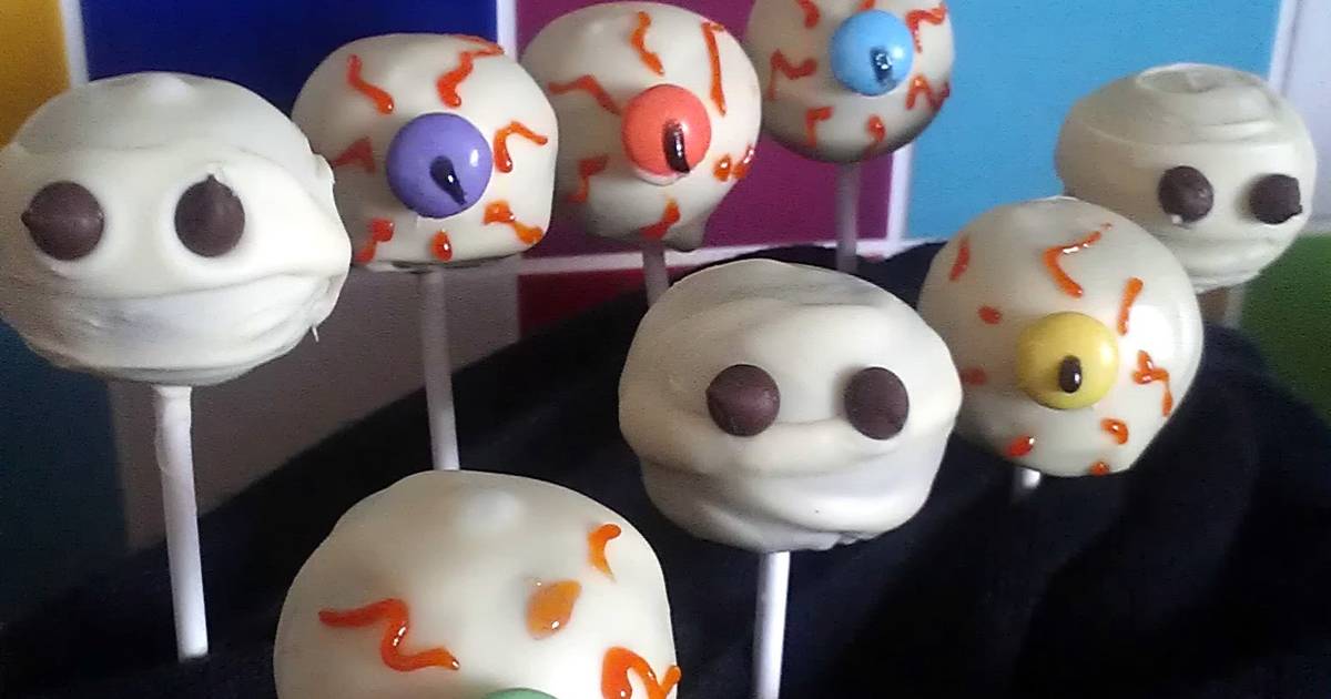 Friendly Ghost Cake Pops exclusive at Cake Ballerina