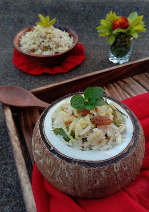 কোকোনাট ফ্রাইড রাইস (coconut fried rice recipe in Bengali) রেসিপির প্রধান ছবি