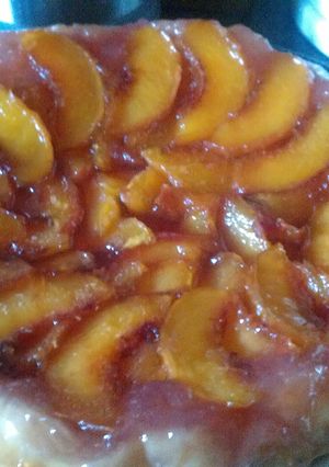 A picture of Peach tart tatin.