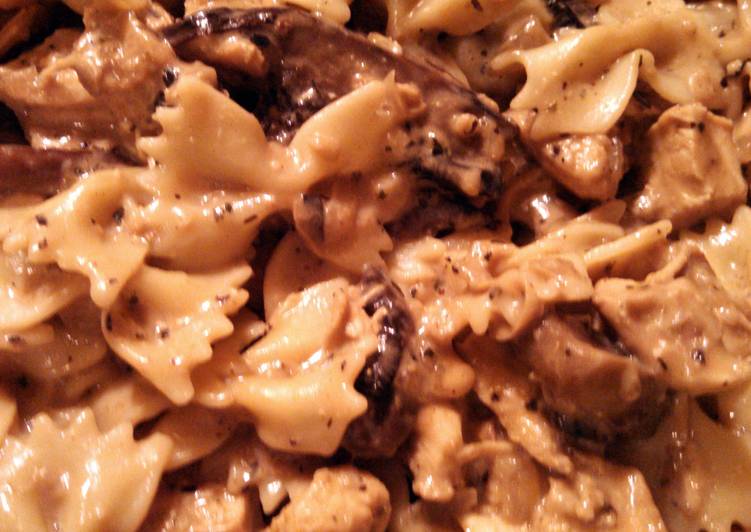 Step-by-Step Guide to Prepare Super Quick Homemade creamy chicken and mushroom pasta