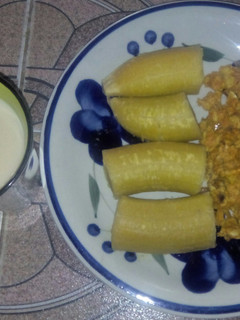 A picture of Boiled plantain with egg.