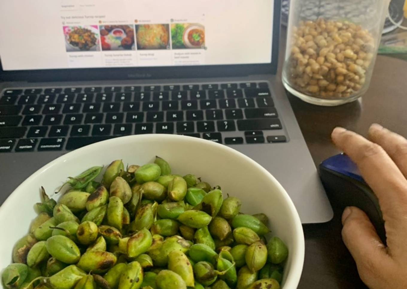 Holay ~ The ultimate snack at work😋
