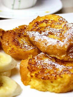 A picture of Easy French Toast with Baguettes.