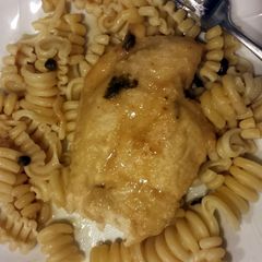 A picture of Chicken Piccata.