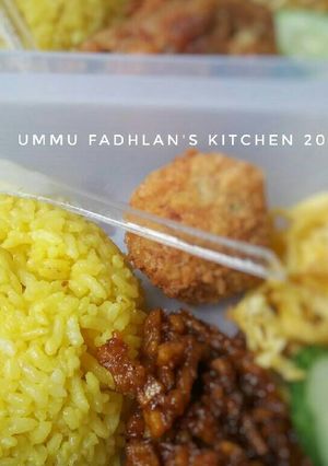 Foto resep Nasi Kuning Instan dengan Nasi Matang