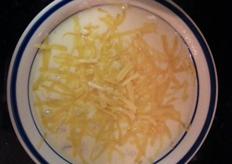 Cheesy Potato Crockpot Soup