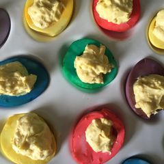 A picture of Easter Deviled Eggs.