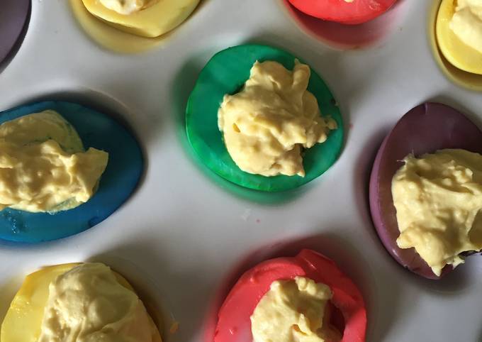 Simple Way to Make Quick Easter Deviled Eggs