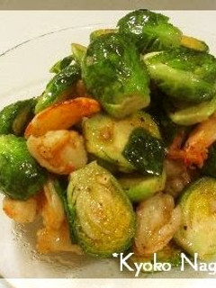 A picture of Stir-fried Brussels Sprouts and Prawns with Garlic.