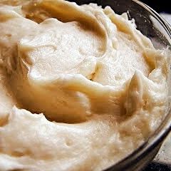 A picture of Mike's French Honey Butter Spread.