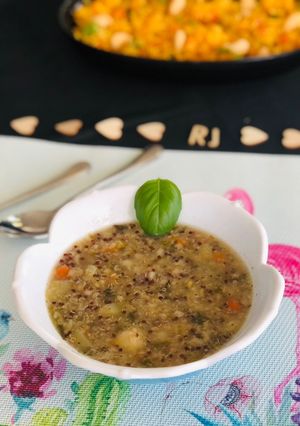 ક્વીનોઆ સૂપ રેસીપી મુખ્ય ફોટો