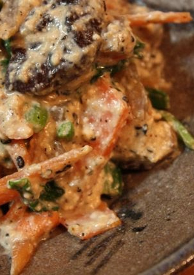 A picture of Easy Spinach and Mashed Tofu Salad with Aromatic Sesame Seeds.