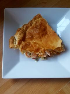 A picture of British-Style Chicken Pie.