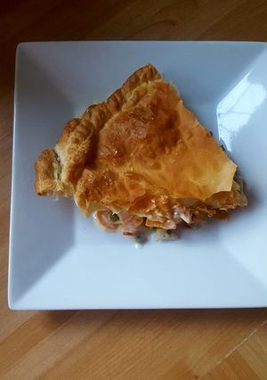 A picture of British-Style Chicken Pie.