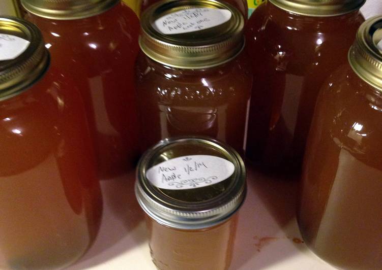 Recipe of Award-winning Monkey 74&#39;s Apple Pie A La Mode Moonshine