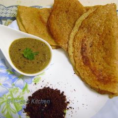 A picture of Adai Dosa.