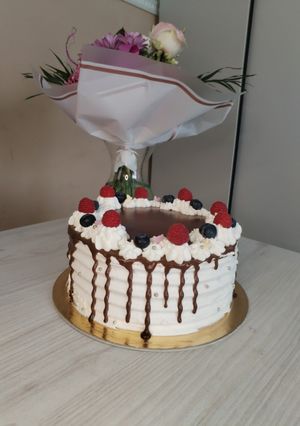 Erdei gyümölcsös, jaurtos torta recept fotója