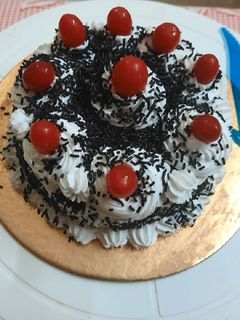 ব্ল্যাক ফরেস্ট কেক (Black forest cake recipe in Bengali) রেসিপির প্রধান ছবি