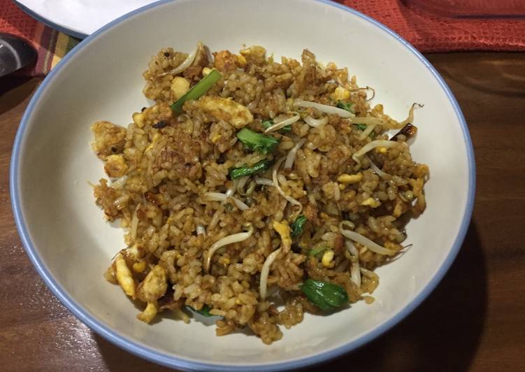 Langkah Mudah untuk Menyiapkan Nasi goreng tek-tek jawa homemade, Enak Banget