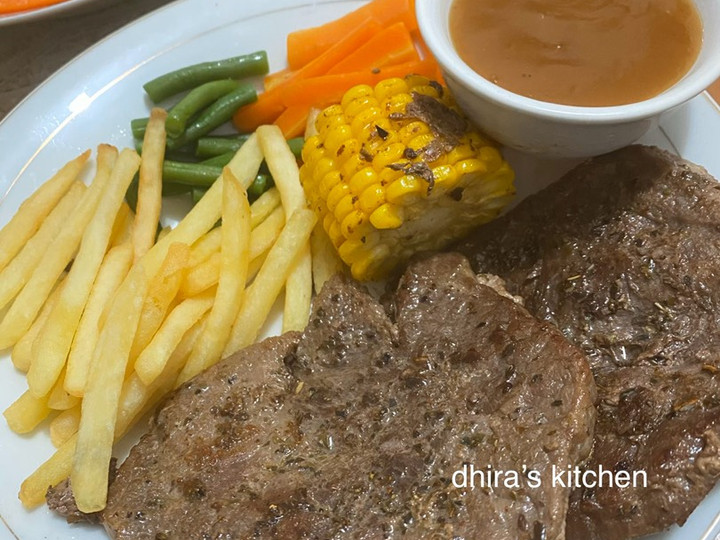 Cara Gampang Menyiapkan Wagyu Beef Steak with Brown Gravy yang Sempurna