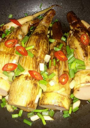 A picture of Kanya's Stuffed Bamboo Shoots.