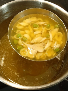 Una foto de Sopa de corvina
