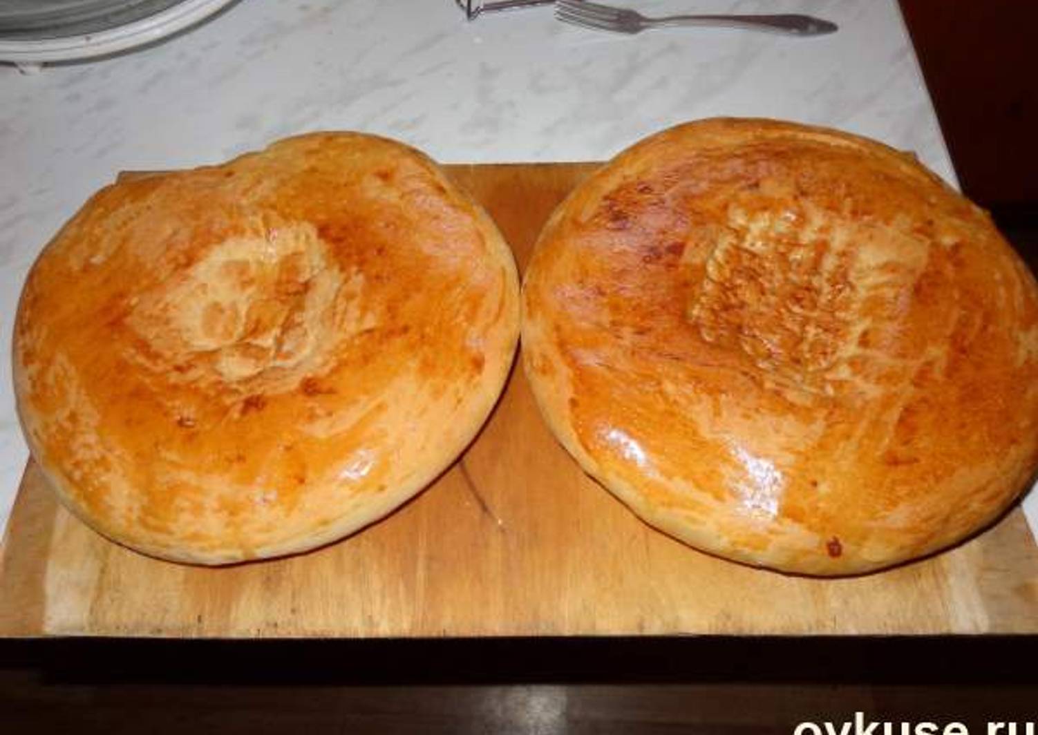 узбекский чурек. узбекские лепешки домашние в духовке. лепешка узбекская. узбекские лепешки домашние в духовке. узбекские лепешки домашние в духовке.