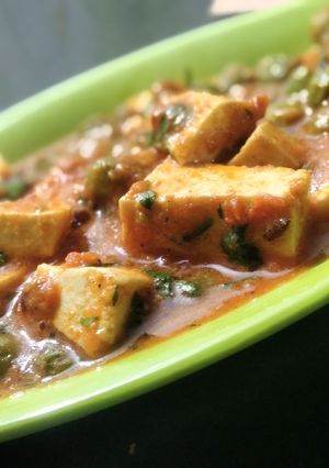 मटर पनीर (matar paneer recipe in Hindi) रेसिपी मुख्य फोटो