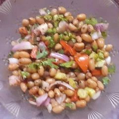 A picture of Boiled peanuts salad.