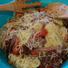 A picture of Caramelized Onion and Garlic Pasta.