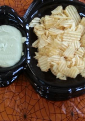 A picture of Green gobblin' sauce.