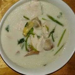 A picture of Tom kha Kai.