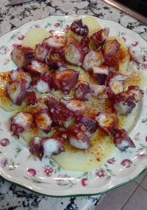 Una foto de Pulpo a la gallega
