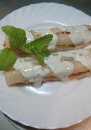 Foto principal de Espárragos rellenos y con salsa de queso