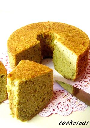 A picture of Whole-Egg Banana Chiffon Cake.