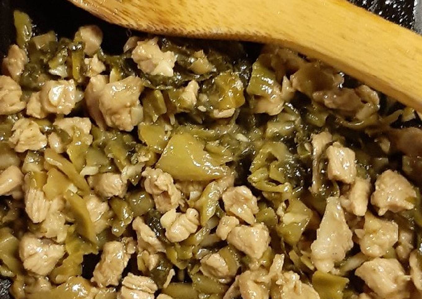Daging babi cah sayur asin