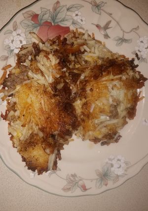 A picture of Stuffed hash browns.
