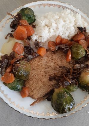 Une photo de Escalope de dinde à la moutarde et légumes