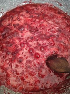 Foto resep Selai Stroberi Homemade 2 bahan