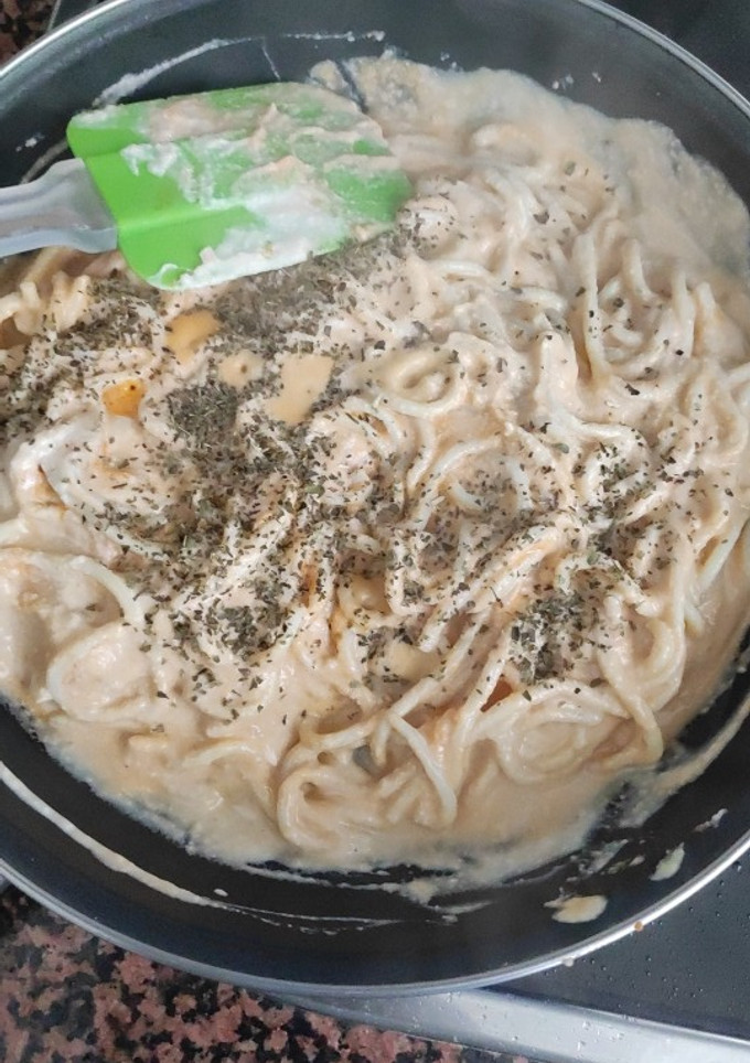 Una foto de Crema de atún de acompañamiento para la pasta