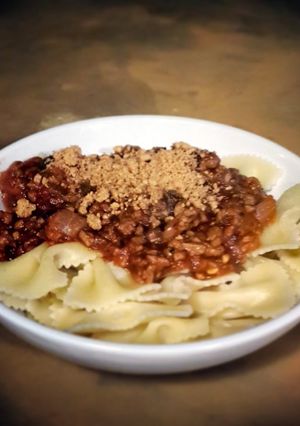 A picture of Vegan spaghetti bolognaise.