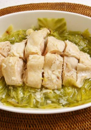 A picture of Cabbage and Chicken Breast Steamed in the Microwave.