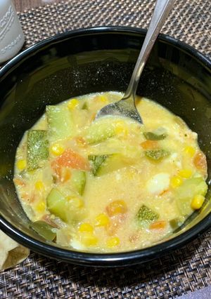 Una foto de Calabacitas caldosas