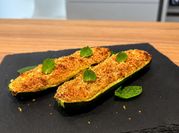 Una foto di patata zucchine mozzarella