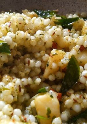A picture of Quick breakfast recipe| Sabudana khichdi.