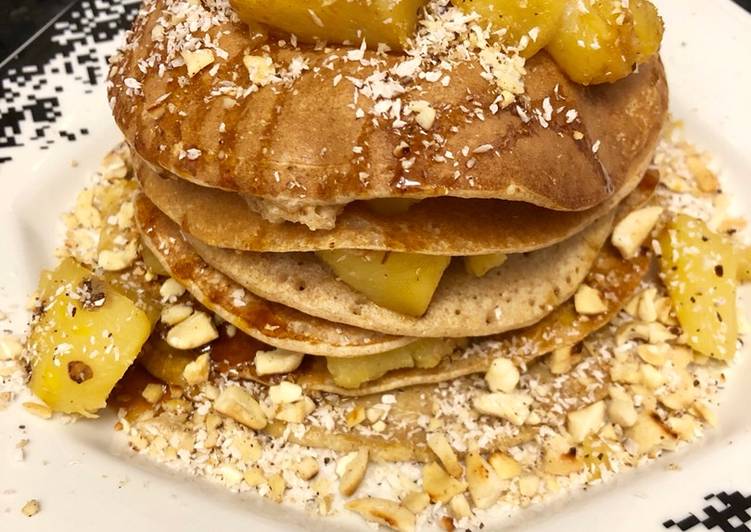 Panqueca integral com abacaxi