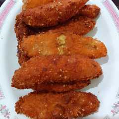 A picture of Pisang goreng wijen.