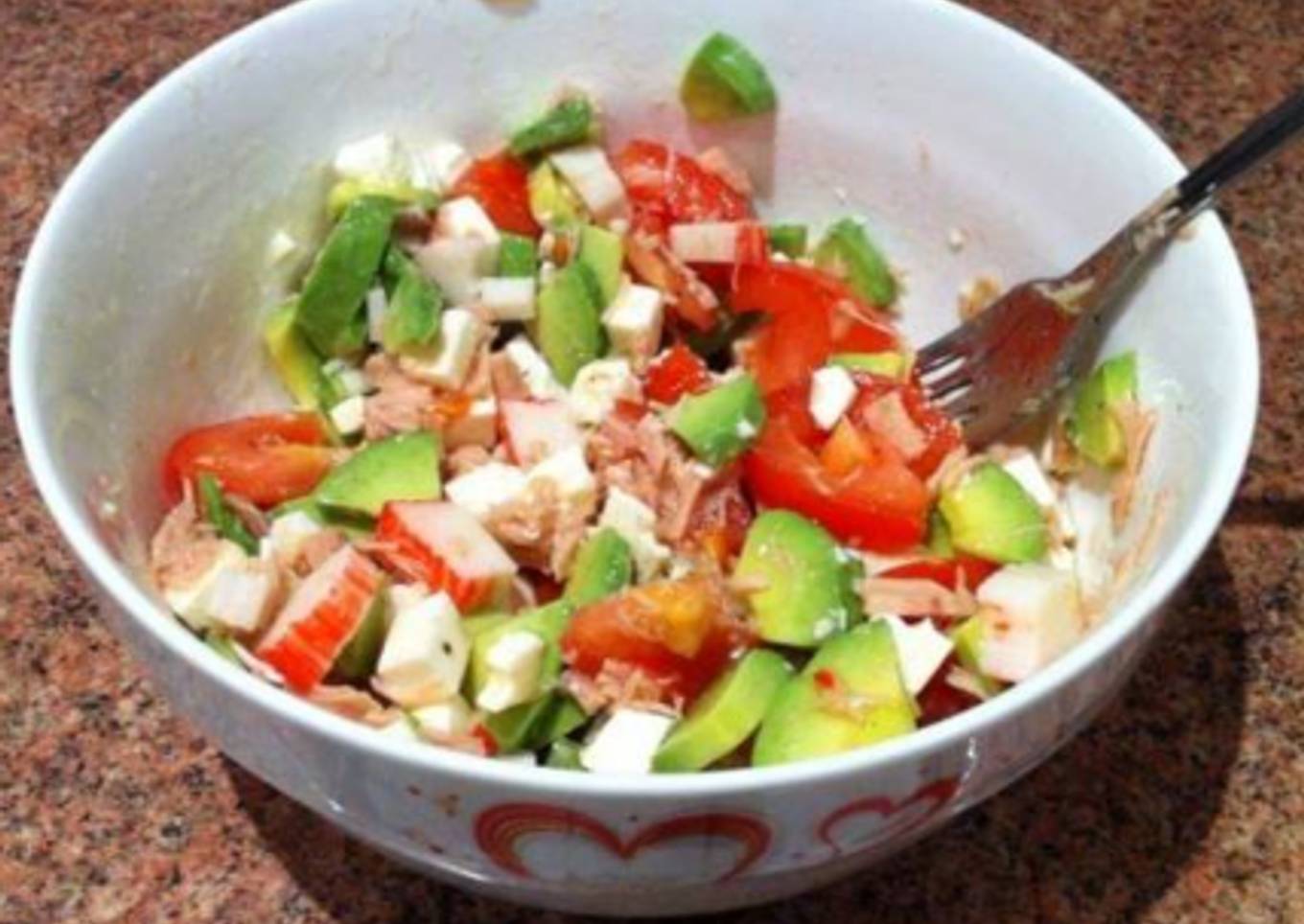 131. Ensalada de tomate y aguacate