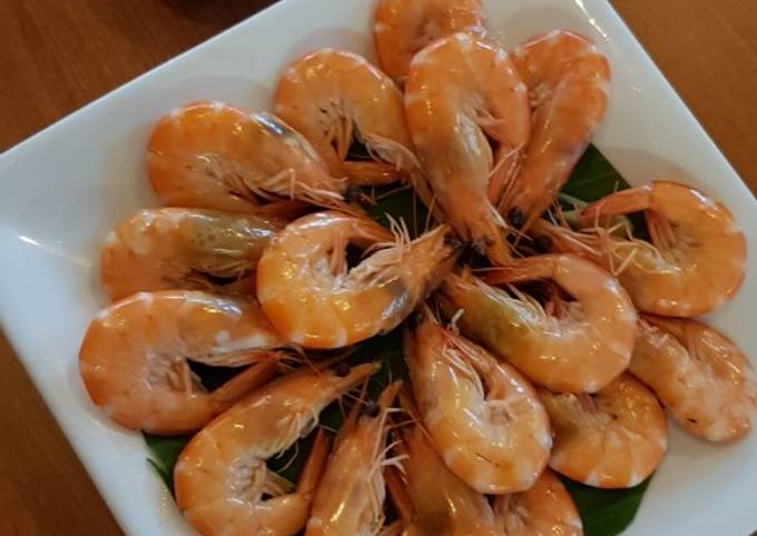 Udang rebus sambal nanas