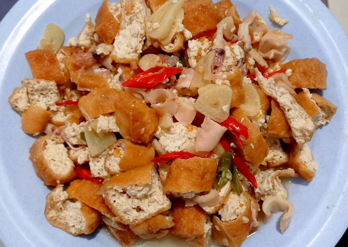 Oseng cumi dengan tahu pong